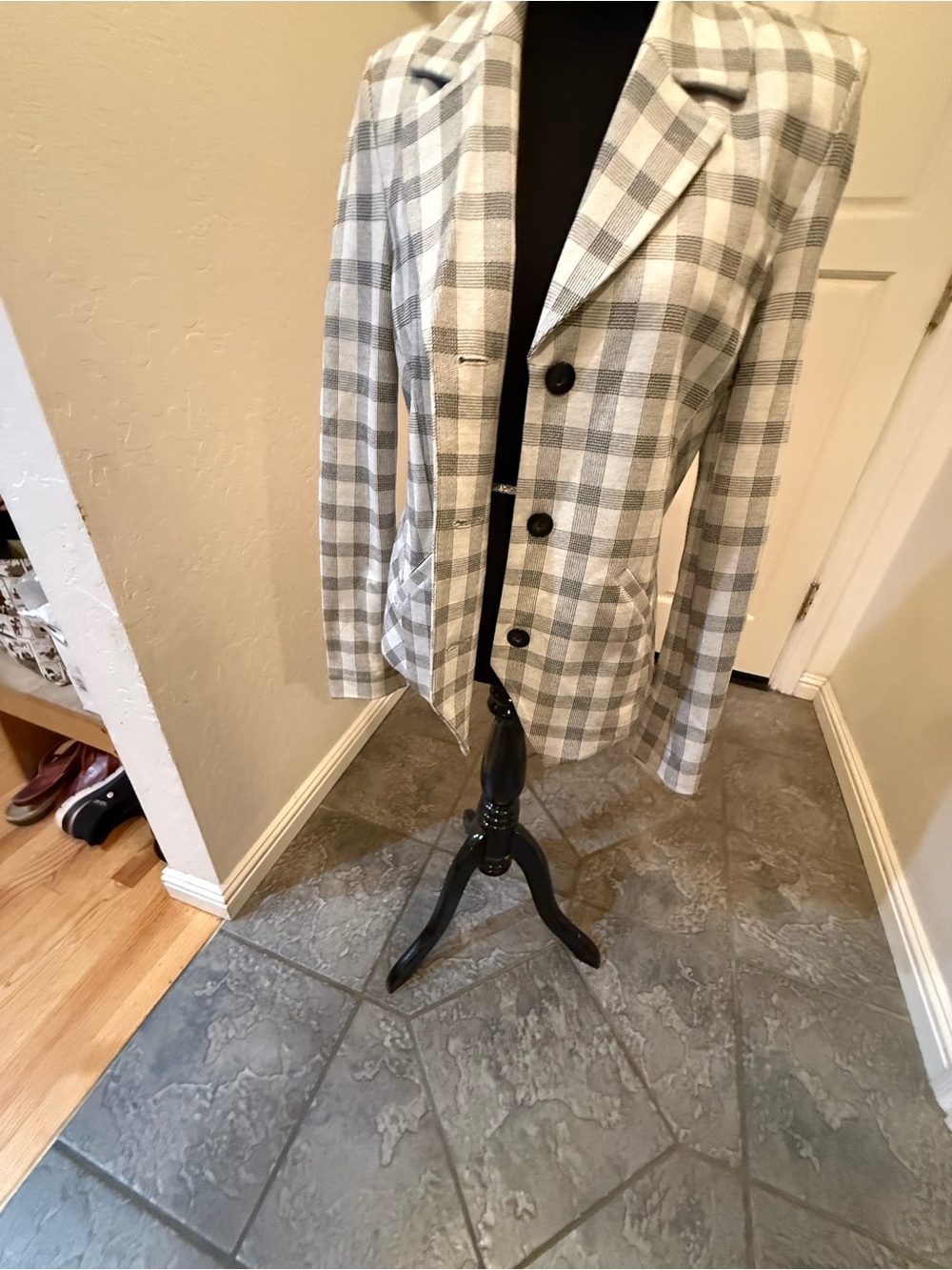 CAbi Light Gray Plaid Blazer with Navy Lining - Picture 4 of 5